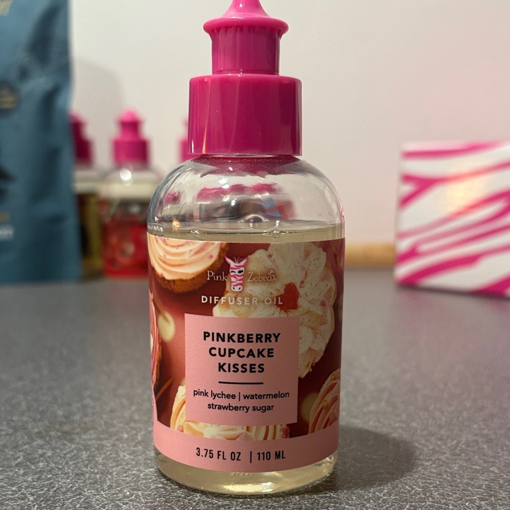 Pink Zebra Diffuser Oil - Pinkberry Cupcake Kisses